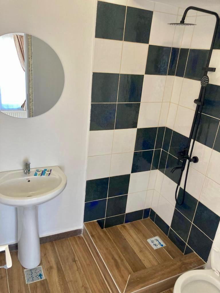 Rez Iasi Apartment Luaran gambar